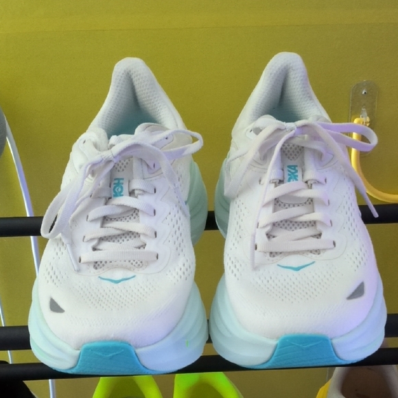 Women Hoka Bondi 9 Size 7 - Picture 2 of 7